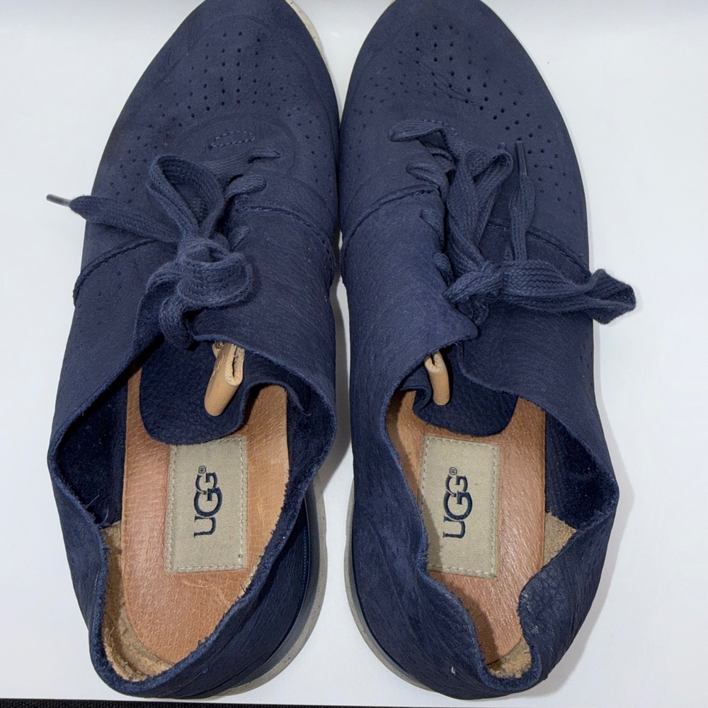UGG Tye Stardust Navy Leather Perforated Minimalist Gorpcore Sneakers W 10